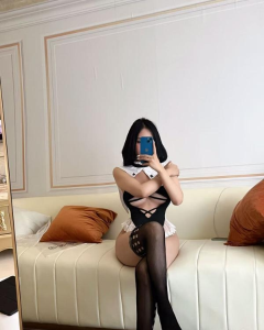黑丝肉臀宝贝敏