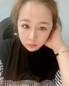 丰满大奶妹妹