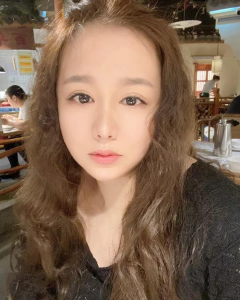 丰满大奶妹妹