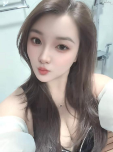 长宁桃子美甲师