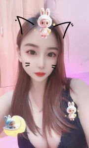 练瑜伽小姐姐