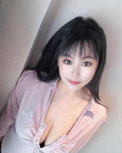 丰满的妞悦悦