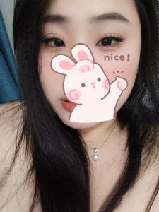丰满大奶小姐姐
