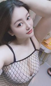 囗暴大奶妹