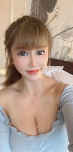 爱深喉的小骚妇