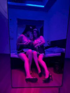 00后中项点点和吖吖
