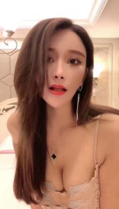 大胸知心骚浪御姐