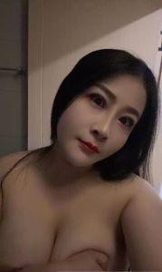 体验胸器美女
