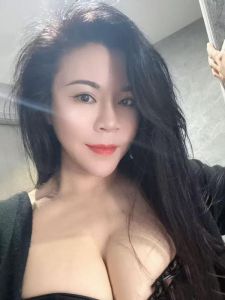 思明区大奶熟女飘雪