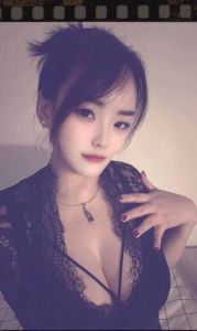 夫子庙大胸美女回归