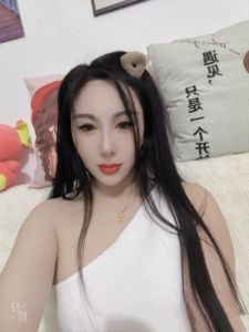 闷骚舌吻欣欣