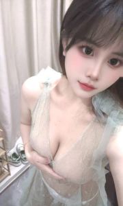 拱墅肤白大胸器咪咪