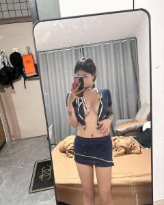 南开童颜大胸嫩妹