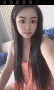 津南微胖女孩