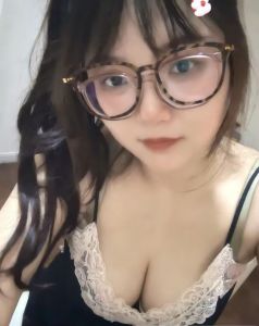 【蜀山区】二刷D胸眼睛妹