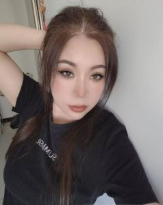 小海地性感少妇