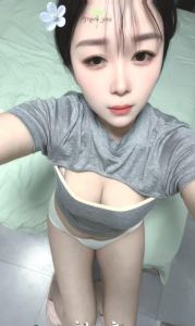 白嫩多汁骚少妇