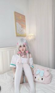 cos制服诱惑老师
