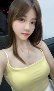 肤白大胸反差女友