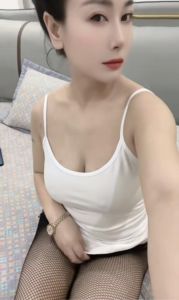 镇坪路风骚大奶少妇