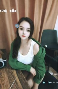 肤白大胸苏桐