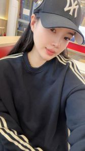 放得开的大胸少妇