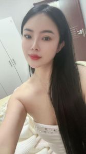放得开的大胸少妇