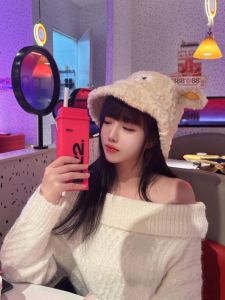 精致漂亮性感小女友