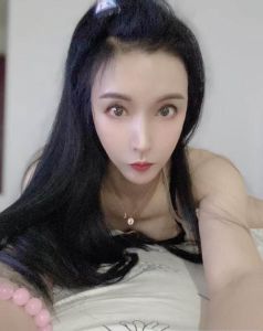 【东区】骚女长腿模特儿