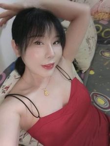 大奶少妇葫芦娃