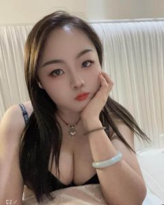 大胸服务控小妹