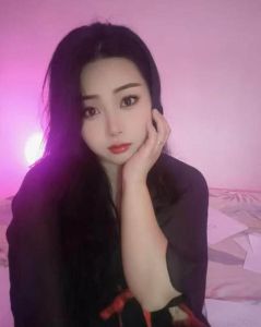 主打服务的芊芊