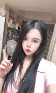 大胸水床妹纸