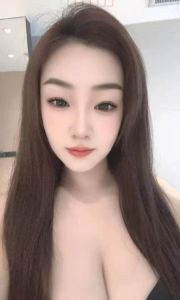 F奶服务热情人照合一