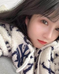 栖霞马群花港嫩妹