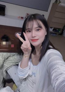 邻家小妹璐璐