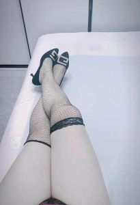 大胸肥臀的骚妇