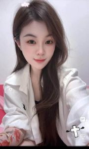 岛内安兜小妞