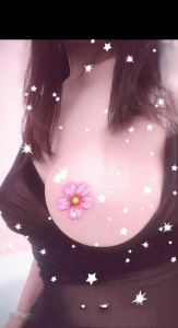 梅花园天然大波少妇