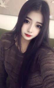 大胸肥臀妹子
