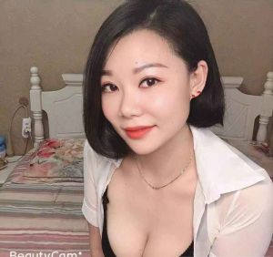 东郊轻熟女小白