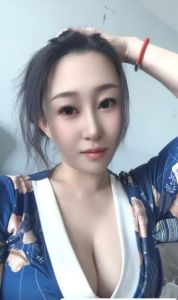拉丝水床少妇琪琪