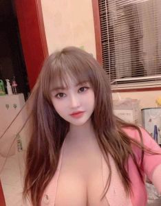 服务系巨乳骚煊煊
