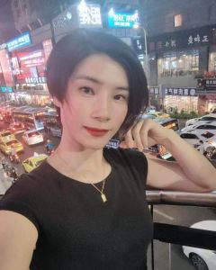 苗条少妇娜娜
