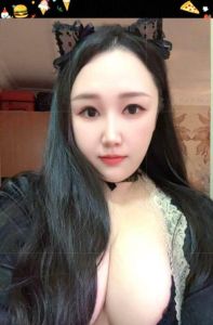 大胸少妇小姐姐