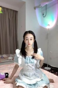 五堡双马尾小甜妹