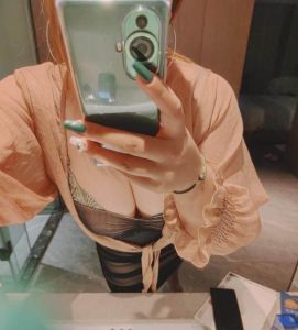 大奶骚妹妞妞
