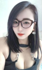温柔眼睛小少妇