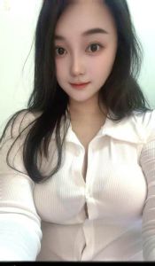 包臀裙兼职小少妇
