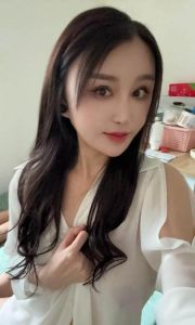 东站可调教佳怡